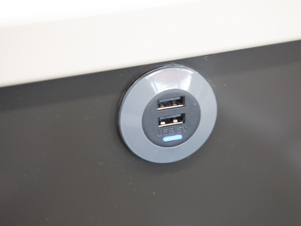 The Kowloon Motor Bus Co. (1933) Ltd 九龍巴士(一九三三)